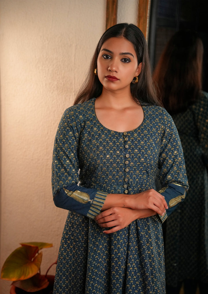 Convert Georgette saree into kurti Design ideas,refashion old clothes,reuse  old saree - YouTube | Dress designs for stitching, Kurti designs, Saree  designs